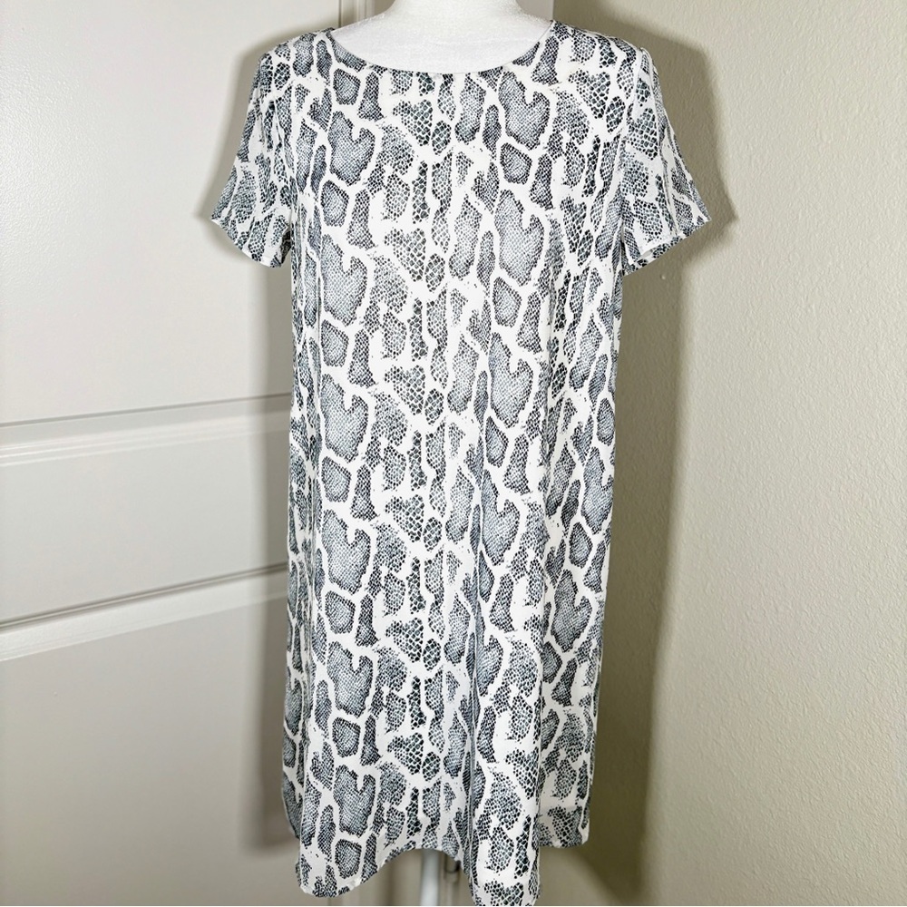 NWT Lily Rain Black & White Snake Print Sheath Dress Short Sleeve size Small